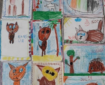 Prace plastyczne dzieci z grupy 'Pszczółek' przedstawiające zwierzątka, które gościły tego dnia w przedszkolu.  - powiększ