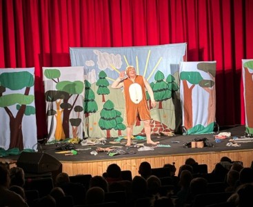 Teatrzyk w SOK w Strzelcach Opolskich „Ucieczka z ZOO” - powiększ