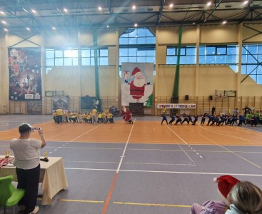 Konkurencja przeciągania liny - powiększ